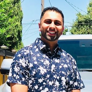 Meet your Posher, Asaf